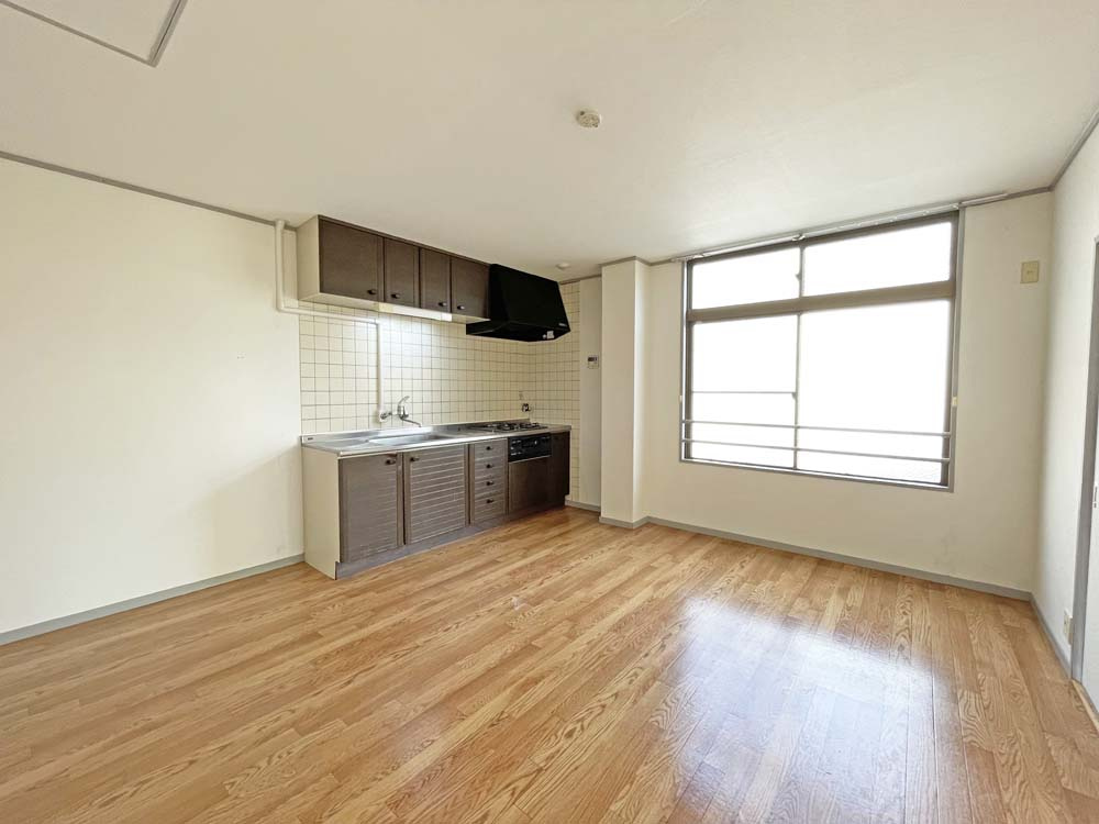 ラピーヌ甲東の居間・リビング|コンパクトで使いやすいトイレです