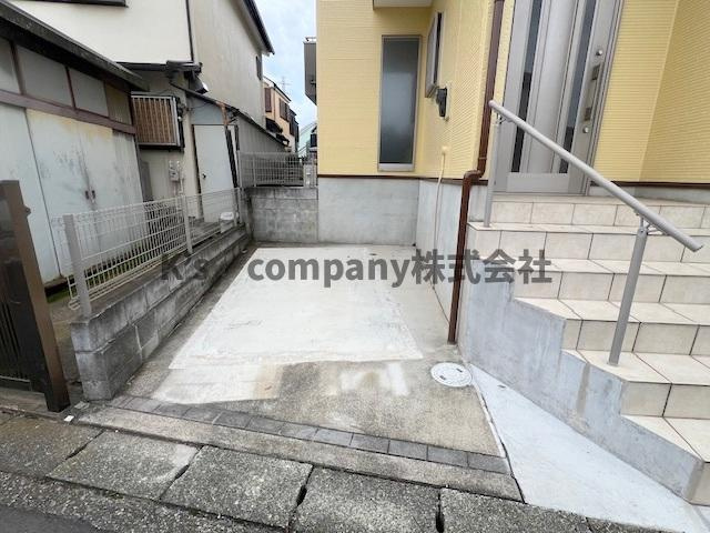 高座郡寒川町岡田7丁目　中古戸建の駐車場|駐車スペース◇