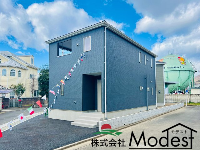 桐生市仲町の外観|年中無休で平日の仕事終わり夜２０時まで受付可能です。
事前のご予約がオススメです。お気軽にお問い合わせください。