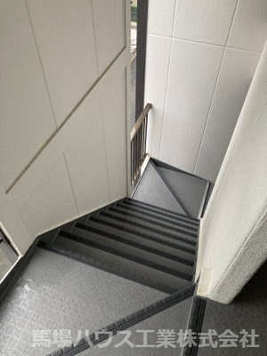 【エントランス】 | リトルハウスアスワン香里