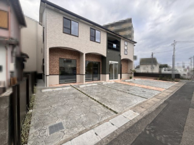 【駐車場】 | 大津市松山町6-25、26　店舗付事務所 | 2024年11月　撮影