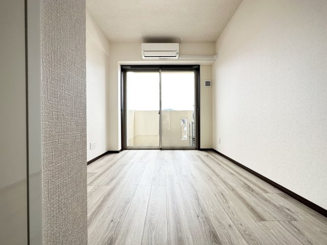 ローズビル上町の洋室