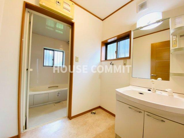富里市七栄中古戸建の独立洗面台