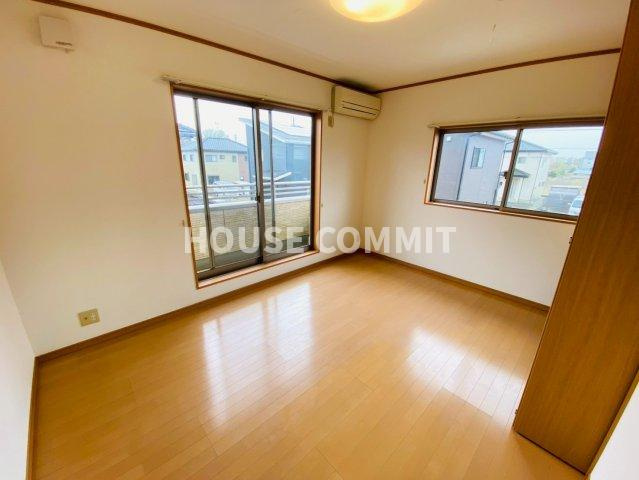 富里市七栄中古戸建の洋室