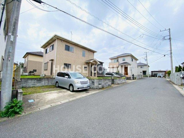 富里市七栄中古戸建の駐車場