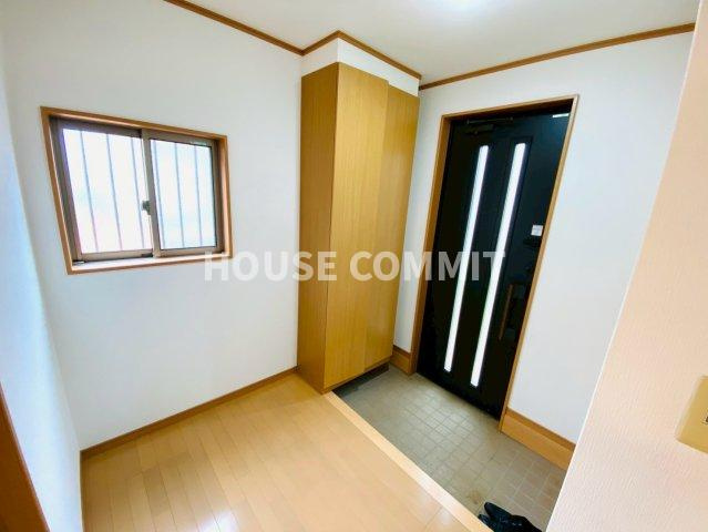 富里市七栄中古戸建の玄関