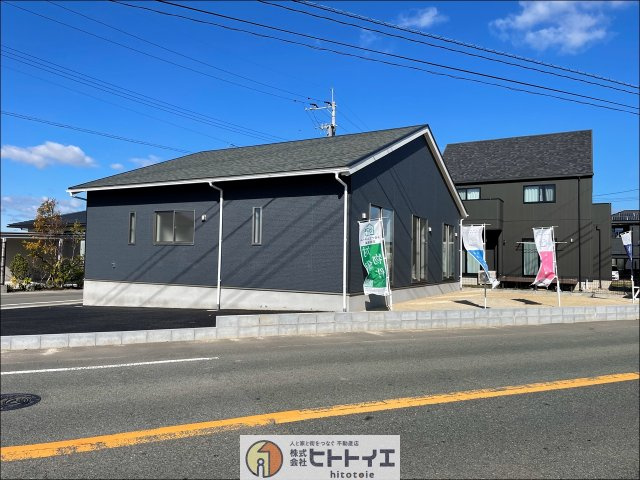 久留米市三潴町壱町原第1-2の前面道路含む現地写真