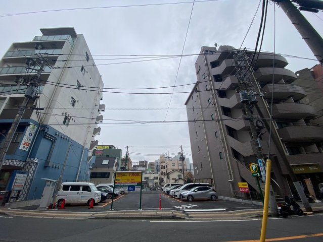  本八幡駅前ビルの周辺