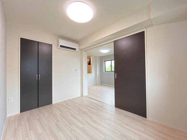 ディアマイアミの洋室