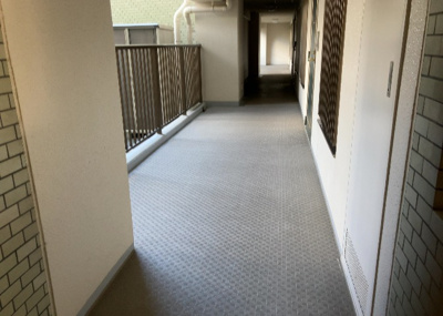 【その他共用部分】 | サンヴェール橋本ツインタワー | 共有部分は、住民なら誰もが使える設備のこと。例えば駐車場やエレベーター、インターネット設備、セキュリティ設備などがあります。他にも、マンションの廊下・外部階段やエントランス・ゴミ置き場などがあります。