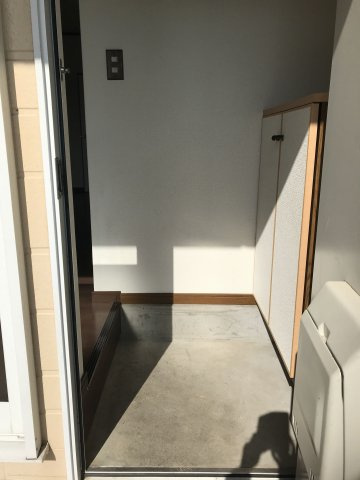 ファミルカワシマⅡの玄関