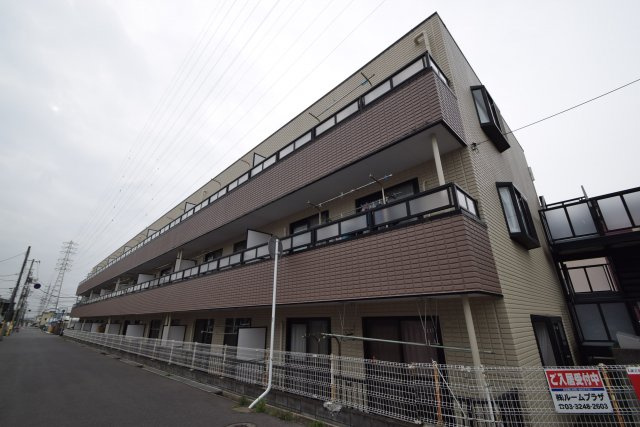 パーラーローズの外観|日当り良好バルコニー