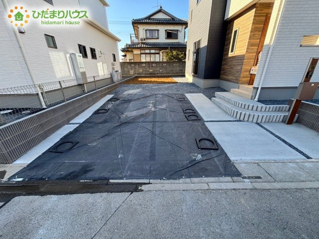 深谷市岡　第10期　新築一戸建て　ワイウッドコート　09の駐車場