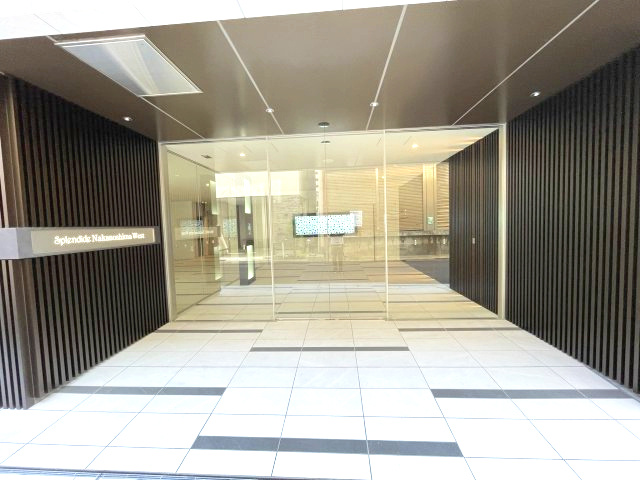 スプランディッド中之島WESTのエントランス