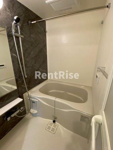 パーク　メゾンの浴室|玄関