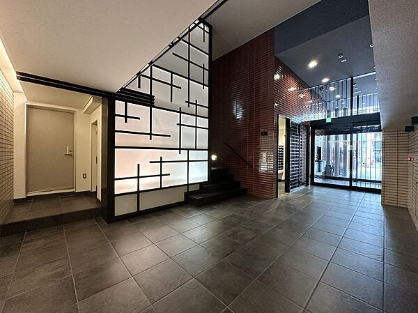 アーバンライフフォルムズ烏丸御池のエントランス