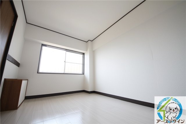 別所マンションの洋室