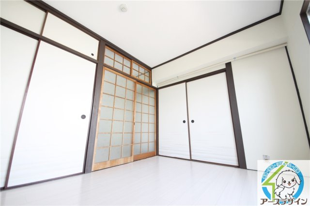 別所マンションの洋室