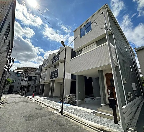 新築戸建 墨田区立花６丁目 ４LDK　カースペース付　完成済　A号棟の外観