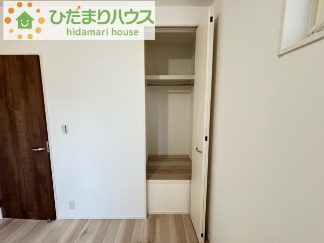 東松山市山崎町　　タマタウン　03の収納|ハンガーパイプ付でお洋服の出し入れもラクラクです！
