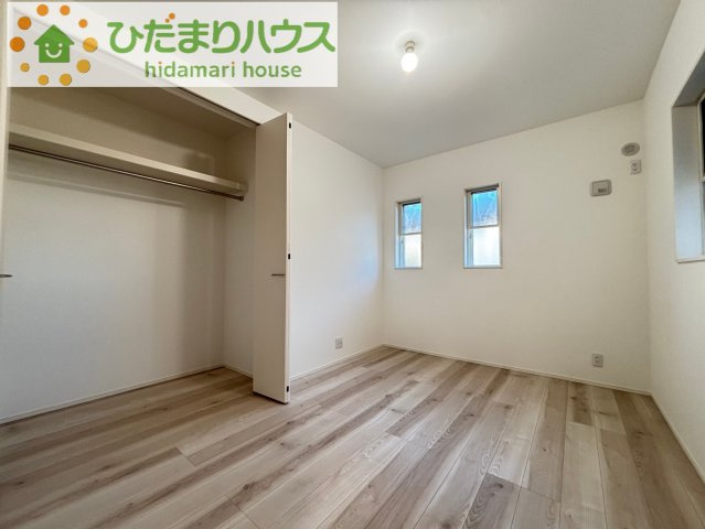 東松山市山崎町　　タマタウン　03の子供部屋|机にベットを置けば子供部屋の完成です！
