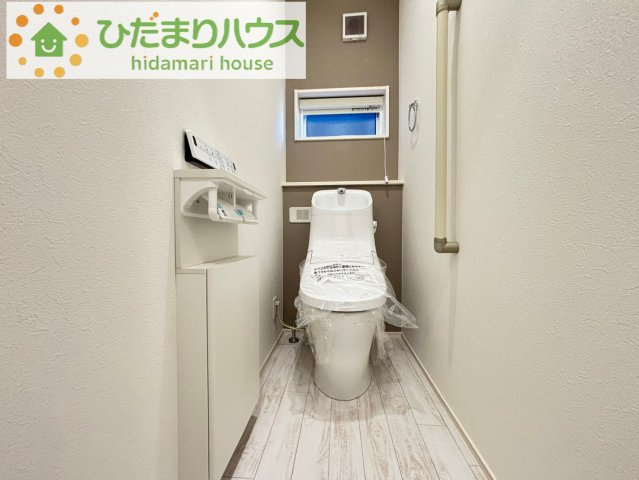 東松山市山崎町　　タマタウン　03のトイレ|トイレは1F、2F共に完備！取り合いになることがありませんね。