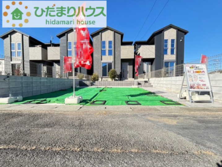 東松山市山崎町　　タマタウン　03の駐車場|並列2台駐車可能な広々スペースです。
