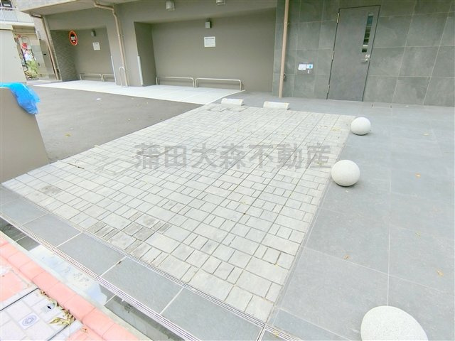 デュオステージ蒲田の駐車場|平置き駐車場　空き状況等詳細はお問合せください。