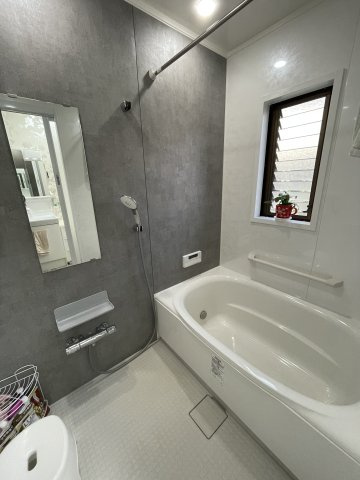 和歌山市太田・中古戸建・54620の浴室