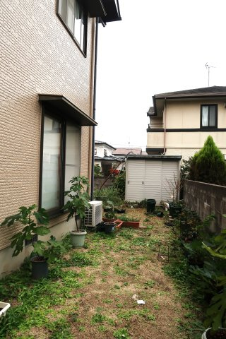 西伯郡伯耆町岸本　中古一戸建ての庭