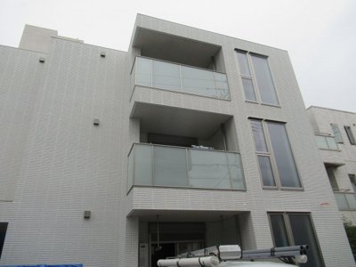 【外観】 | パルナシウスⅥ（布施賃貸） | 外観もきれいです