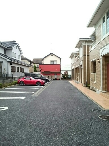 ディアコート弐番館の駐車場