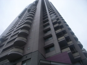 ACity タワーズイースト・タワー棟の外観