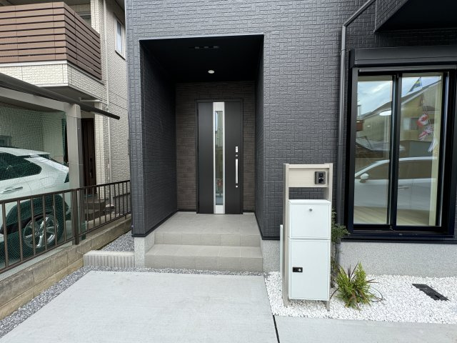 三郷市番匠免１丁目新築戸建（番匠免23-1期）のエントランス|エントランス・玄関ポーチ