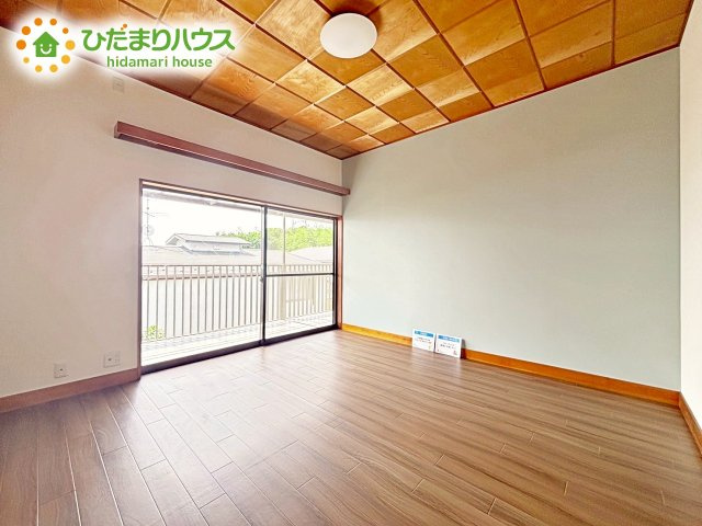 【寝室】 | ひたちなか市八幡町　中古戸建 | ベッドを置いても余裕の広さがあります。パソコンや趣味のスペースなどインテリアを考えるのも楽しみですね！
