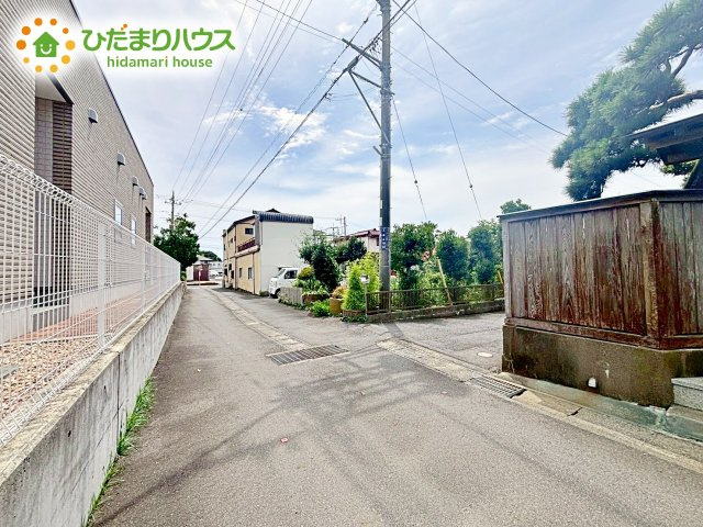 【前面道路含む現地写真】 | ひたちなか市八幡町　中古戸建 | 全面道路は車通りも少ないので安心です☆彡
