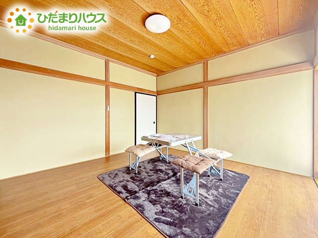 【洋室】 | ひたちなか市八幡町　中古戸建 | 夏場に心地良いひんやり感はフローリングならでは☆彡