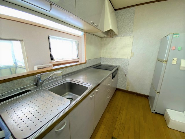 【キッチン】 | 網走市桂町３丁目２番１５号　平家建て中古売家（１階部分車庫）