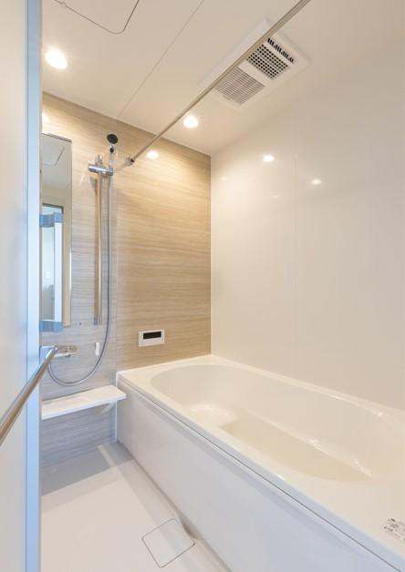 下野市仁良川　新築戸建の浴室