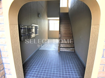 【エントランス】 | リベルテウイング | エントランスです