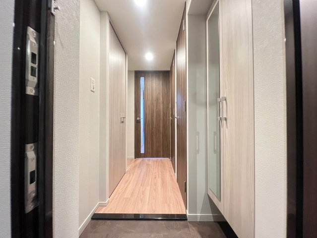 ライフフィールドなにわ本町RUELLEの玄関