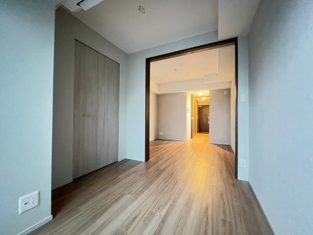 ライフフィールドなにわ本町RUELLEの洋室