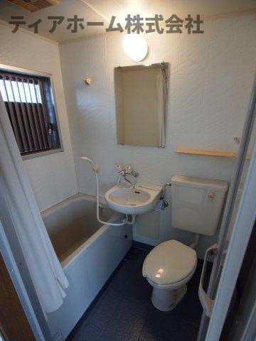 Riora13の洗面所|ゆったりとスペースのある洗面所