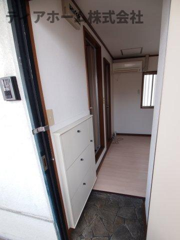 Riora13の玄関|明るい玄関です