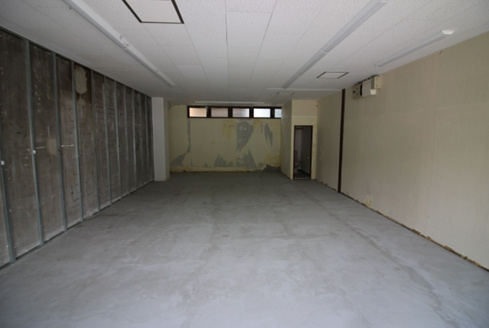 エクセレント鶴　1Fの内装