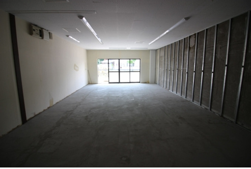 エクセレント鶴　1Fの内装