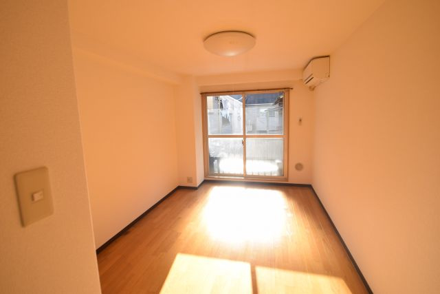 ミリアビタ№７の居間・リビング|きれいな室内です。