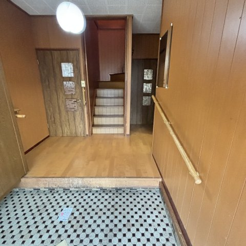 室蘭市港北町5丁目97-1の玄関