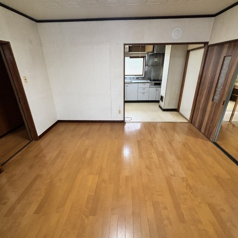 室蘭市港北町5丁目97-1の居間・リビング