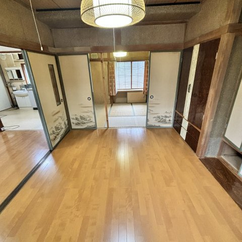 室蘭市港北町5丁目97-1の居間・リビング